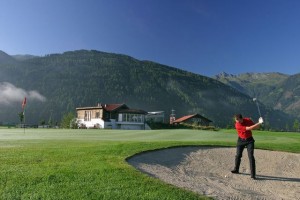 Golfen in Mittersill mit kostenlosem Shuttle vom Hotel Schloss Mittersill zum Golfclub