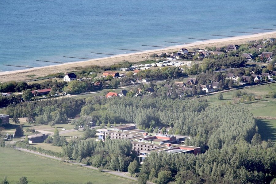 Das Ostseehotel Dierhagen aus der Luft