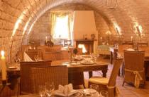 Das Restaurant lädt mit feiner mediterraner Küche zum stilvollen Genießen ein
