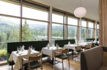 Das Panoramarestaurant verwöhnt Sie mit kulinarischen Highlights und kleinen Schlemmereien