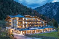 Das Hotel inmitten des Karwendelgebirges