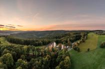 Das Hotel liegt direkt am Naturpark Thüringer Wald