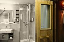 Beispiel Bad mit Sauna in der Suite "Kalckreuth"